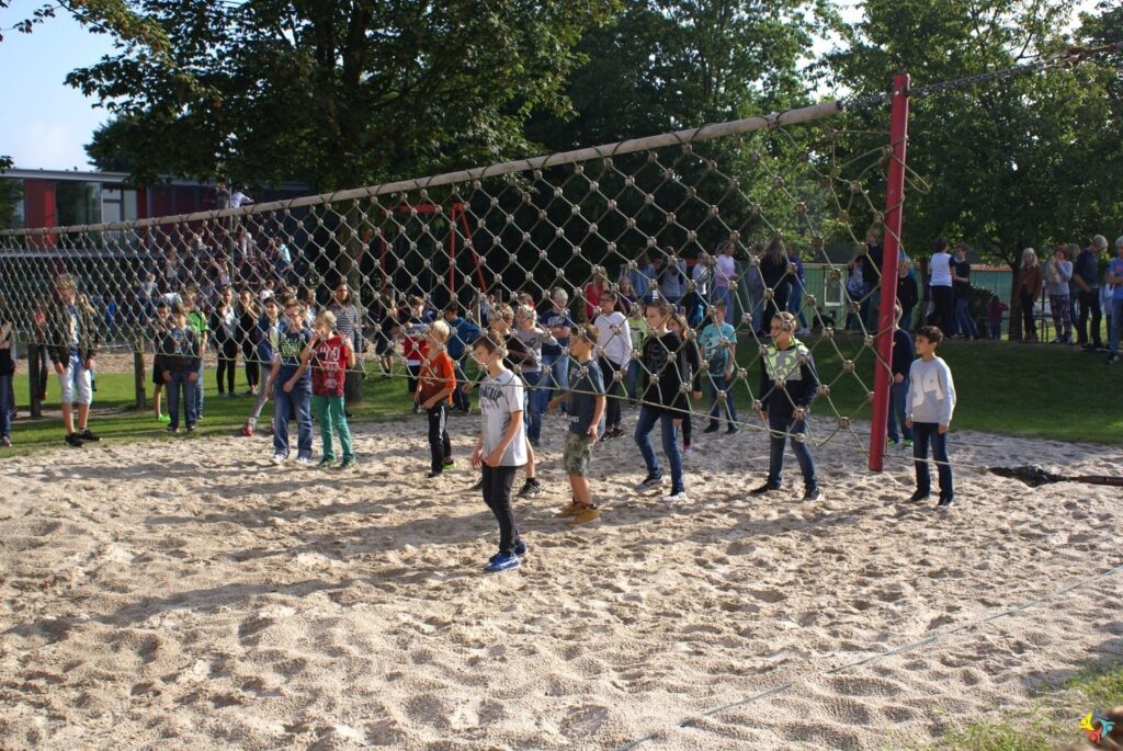 Foto 2 von 4: 5R3 gewinnt TAP-Turnier „Ball über die Schnur“