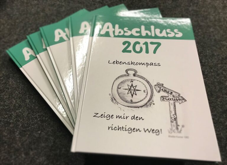 Foto zum Beitrag: Die Abschlusshefte 2016/17 sind endlich da
