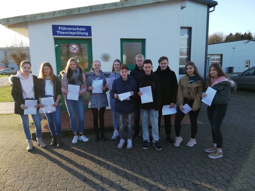 Foto zum Beitrag: Mofaführerschein in der Tasche