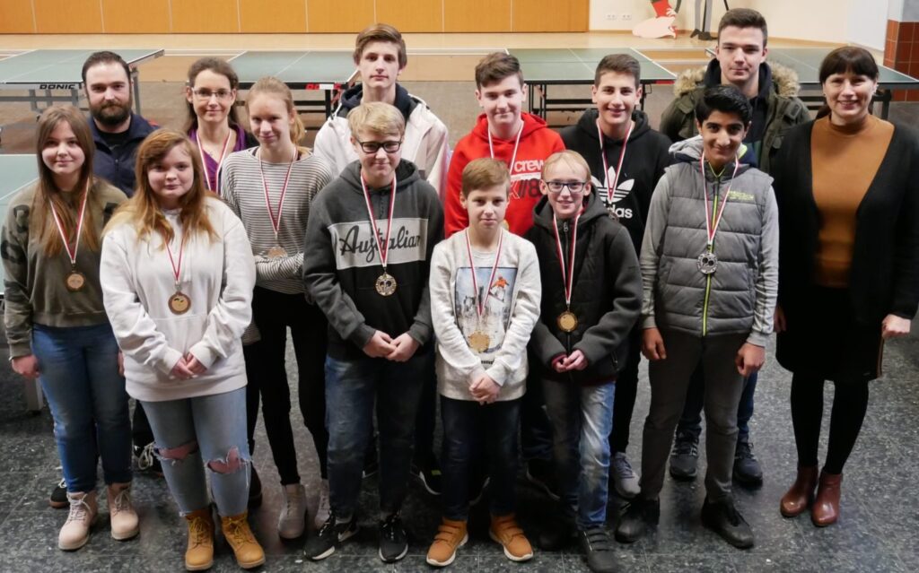 Foto zum Beitrag: Annalena Marks und Doninik Gauß gewinnen Schulmeisterschaft