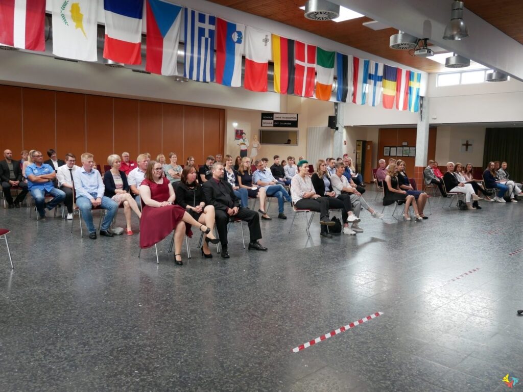 Foto 3 von 10: Eine Schulentlassung der anderen Art