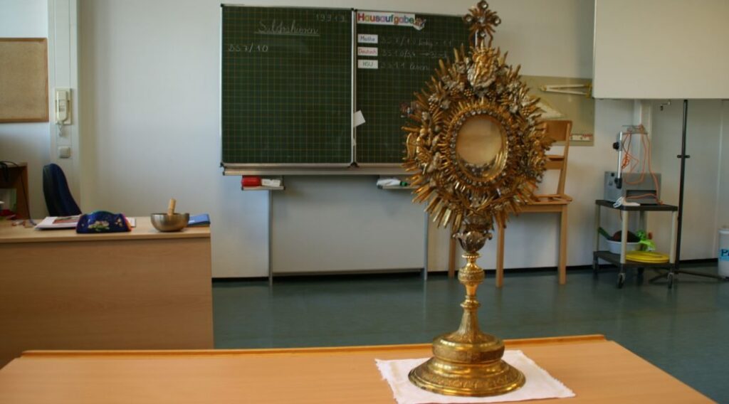 Foto zum Beitrag: Kirche und Schule: Thema „erTRAGbar“