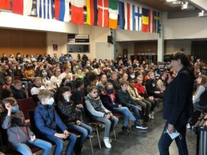 Foto zum Beitrag: Bonjour, Kornnatter, Bunsenbrenner und Hobelbank