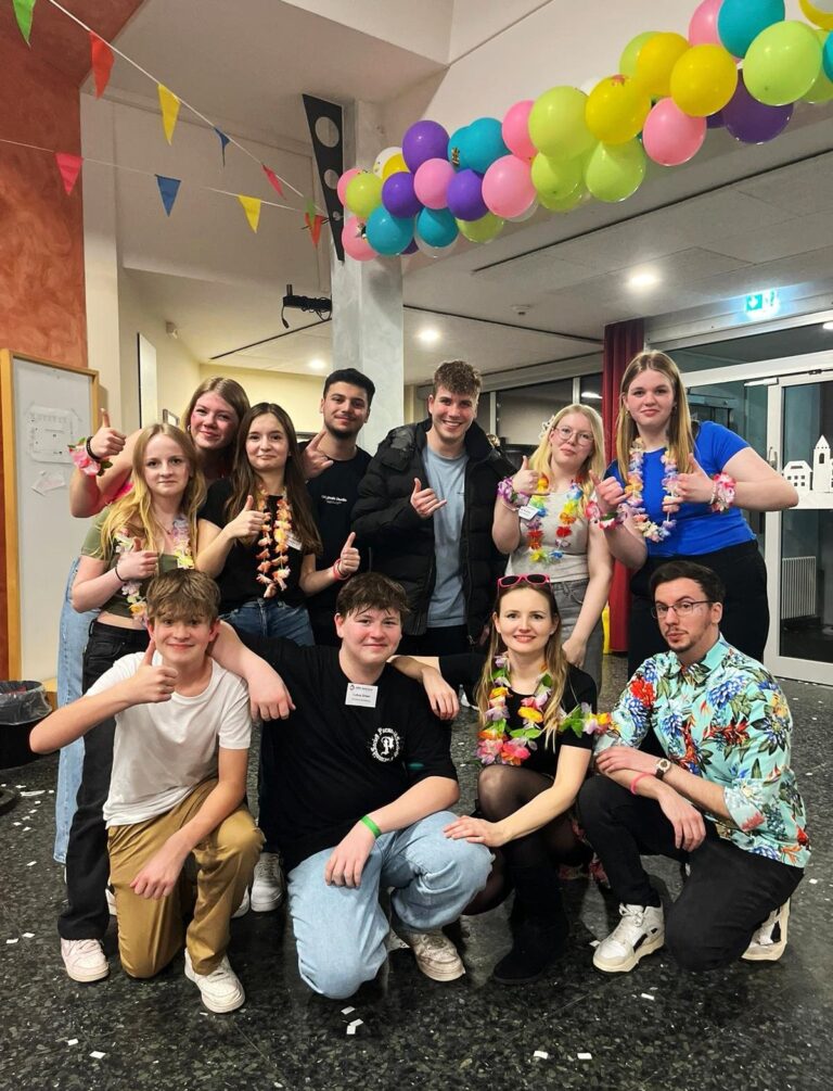Foto zum Beitrag: Aloha! Legendäre Jammerlappenfete nach der Pandemie!