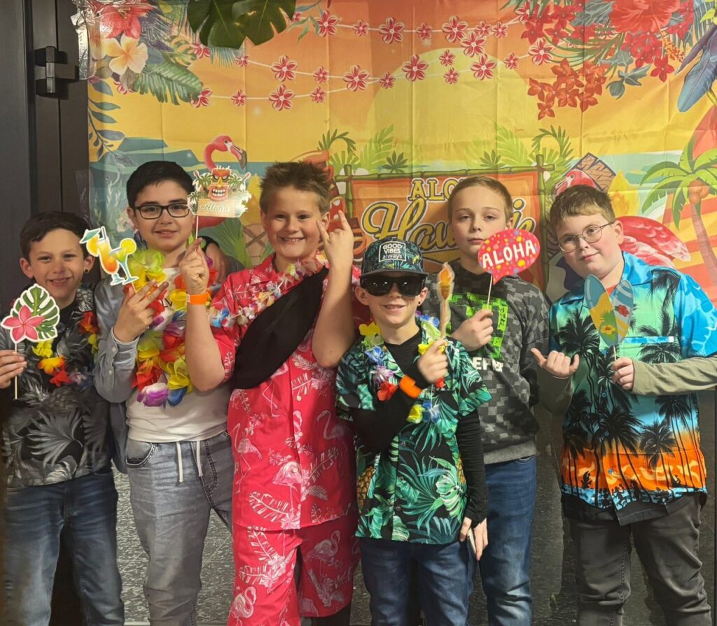 Foto 1 von 4: Aloha! Legendäre Jammerlappenfete nach der Pandemie!