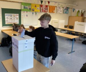 Foto zum Beitrag: Juniorwahl - Schüler wählen Bundestag
